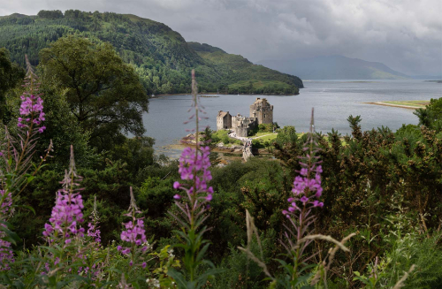 09-Light-on-Eilean-Donan-Castle