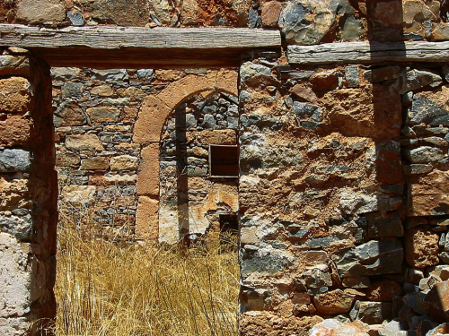 Spinalonga-ruins-by-Philip-Cartwright