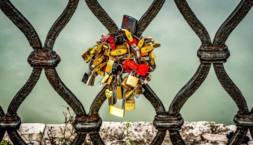 Golidi-locks by Mike Kidd