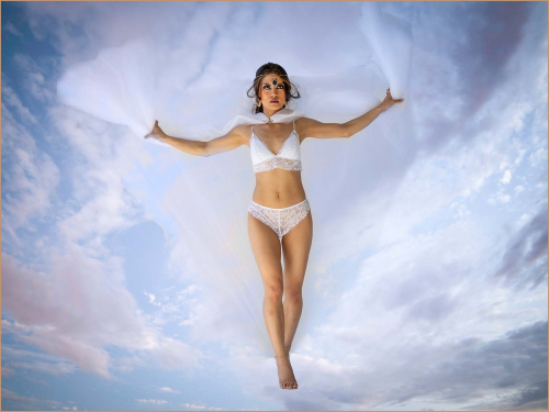 Heavenly-Body-looking-up by David Woodthorpe