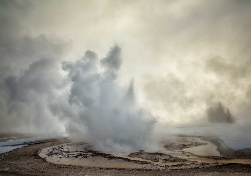 Julie Walker-Yellowstone-Geyser-Eruption