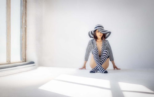 Stripes-in-the-white-room by Alan Walker